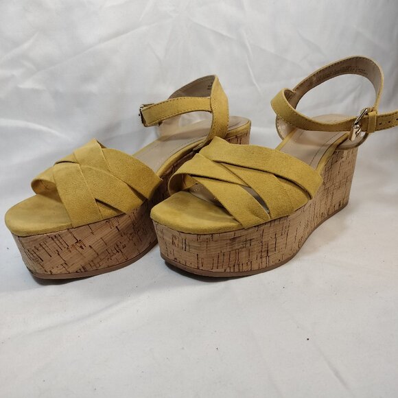 H&M Yellow Platform wedge sandals - Picture 1 of 8